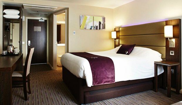 Premier Inn Premier Inn Wirral Greasby ภายนอก รูปภาพ
